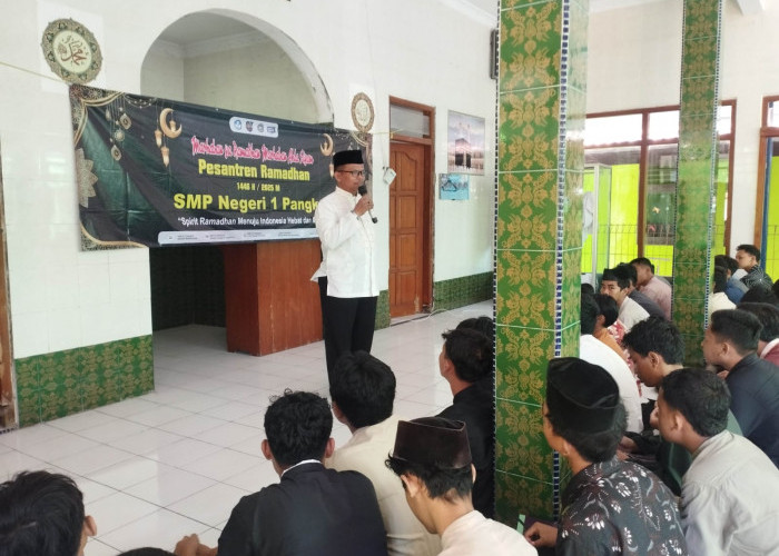 Warga SMP Negeri 1 Pangkah Kabupaten Tegal Gelar Pesantren Ramadan