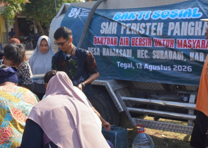 Tanggap Krisis Air Bersih, SMK Peristek Pangkah Guyur Bantuan ke Harjasari Tegal