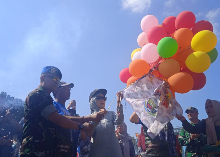 KPXC Perdana Sukses Digelar, Bupati Kendal Ingin Curug Sewu Jadi Magnet Paralayang Dunia