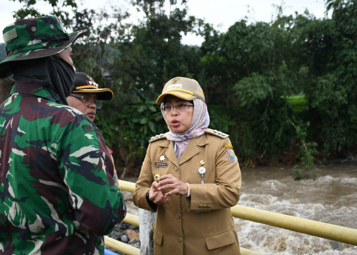 Banjir Terjang Batang, Sekolah dan Rumah Warga Terendam