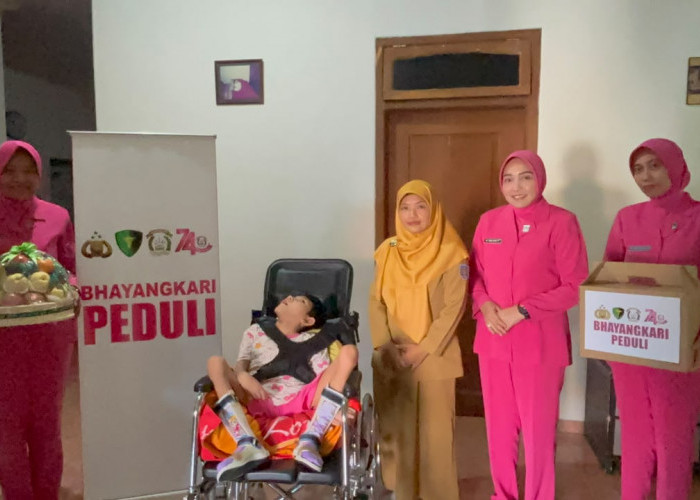 Polres Tegal Salurkan Bantuan untuk Warga Disabilitas di Pagerbarang