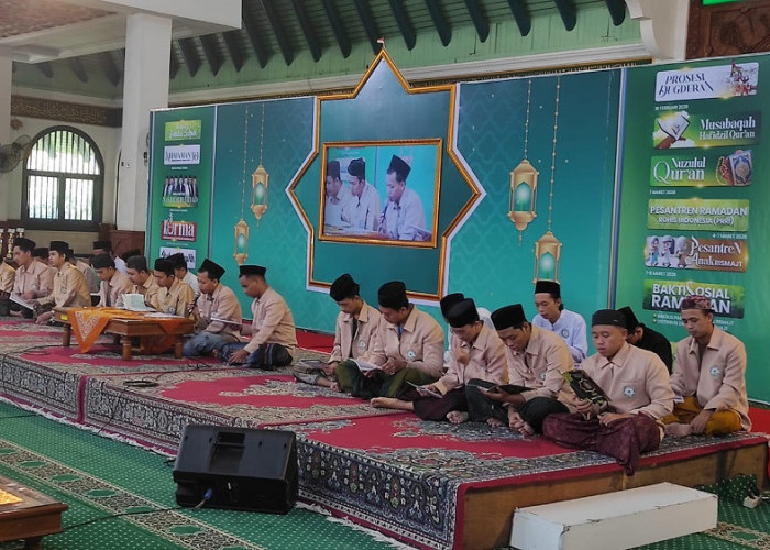 Momentum 17 Ramadan, 40 Santri Khatamkan Al-Qur’an 30 Juz di Masjid Agung Jawa Tengah