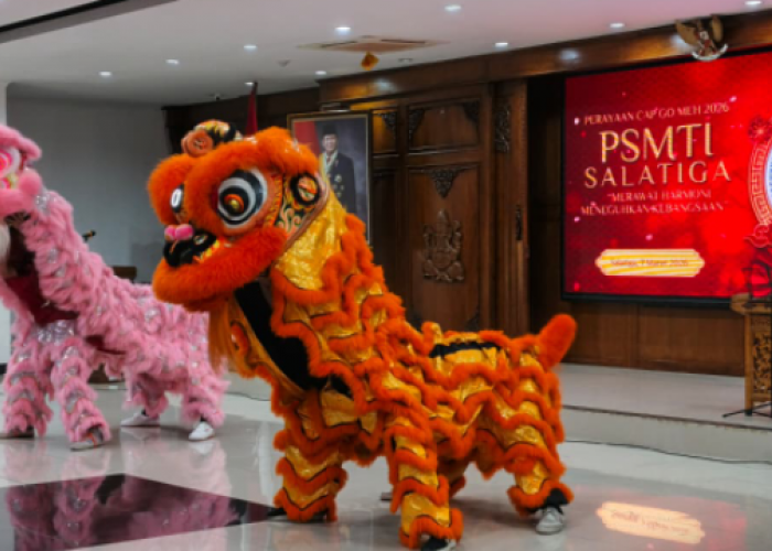 Pertunjukan Samsi Warnai Puncak Perayaan Cap Go Meh 2577 Kongzili di Salatiga