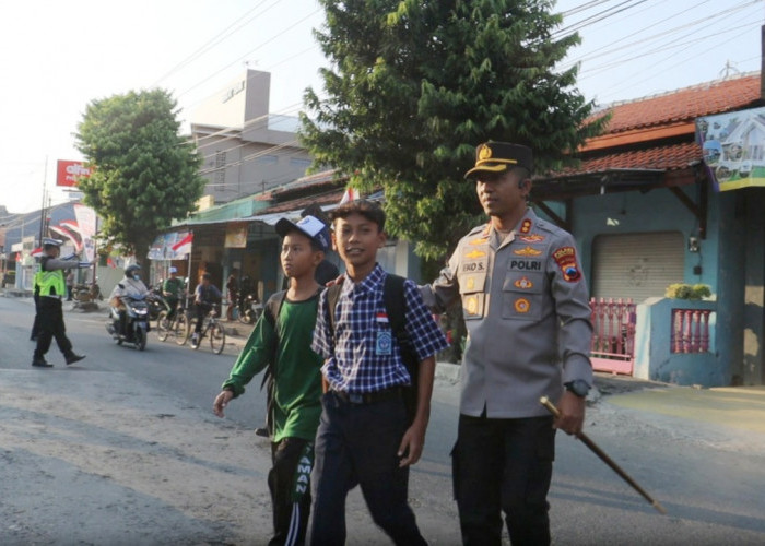 Kapolres Pemalang Sebrangkan Anak Sekolah, Ada Apa?