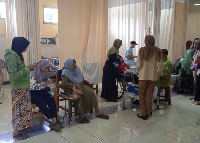 Malam Panjang Warga Rowosuko Batang Usai Santap PMT Posyandu