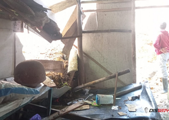 Hujan Deras Picu Longsor di Argosari Kebumen, Dua Rumah Warga Rusak
