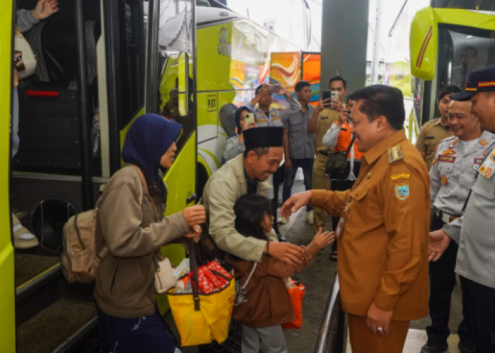 Ratusan Pemudik Program Mudik Gratis  Tiba di Terminal Tingkir Salatiga
