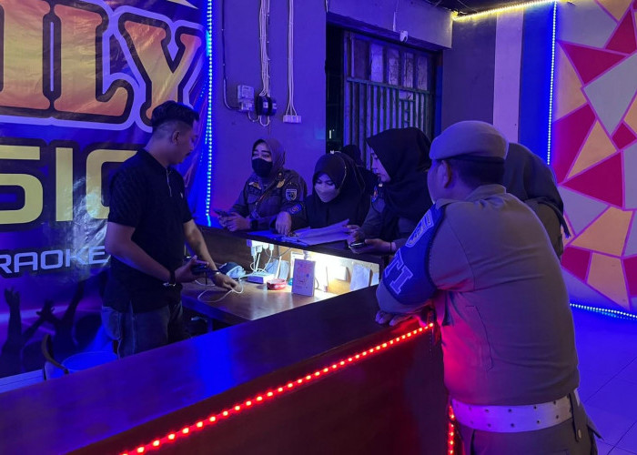 Tujuh Karaoke Tutup saat Disisir, Satpol PP Demak Tetap Amankan Belasan Botol Miras