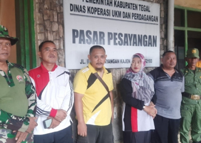 Tiga danramil dan kapolsek di Kabupaten Tegal Kompak Bersihkan Pasar Pesayangan