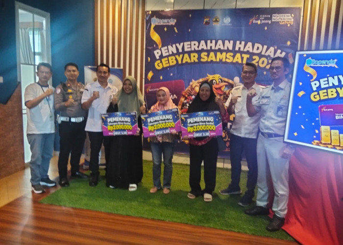 UPPD Samsat Kabupaten Tegal Serahkan Hadiah Gebyar Samsat 2026 Periode I  