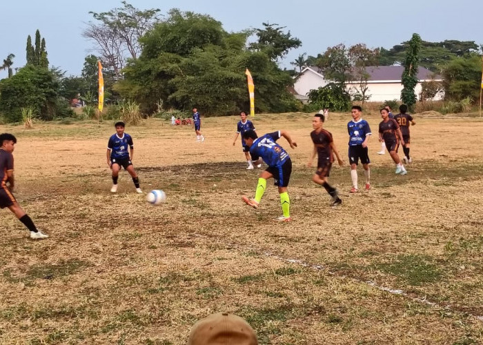 Adu Gengsi 9 RW di Kades Cup Slawi Kulon: Berburu Trofi, Duit, hingga Kambing!