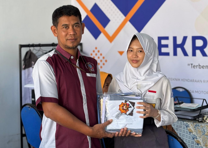 Beda, SMK Muhammadiyah di Kendal ini Beri Seragam Gratis untuk Siswa Baru