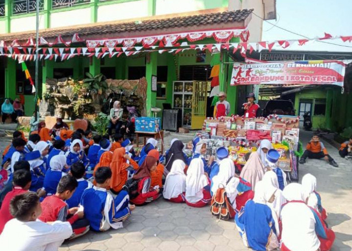Jalan Sehat di SDN Bandung 1 Kota Tegal Berhadiah Emas Batangan