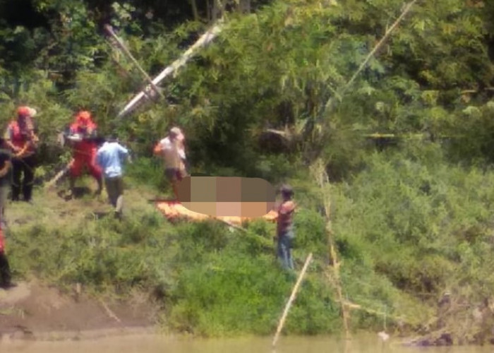 Mayat Tanpa Identitas Ditemukan di Sungai Comal Pemalang