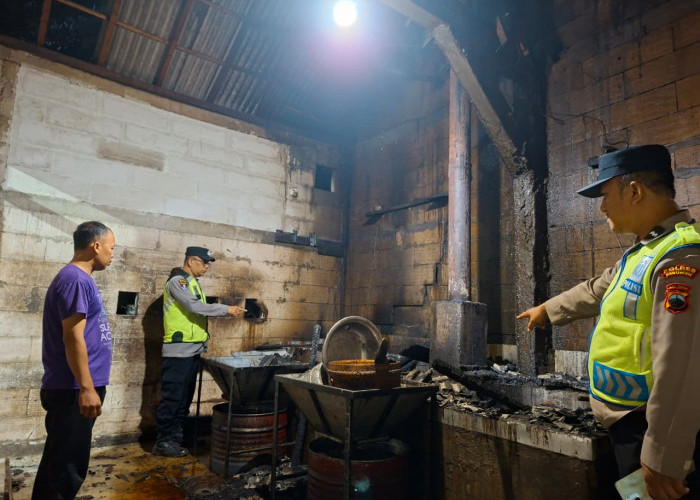 Bara Api Tungku Diduga Jadi Penyebab Kebakaran Dapur Produksi Keripik Singkong di Buayan