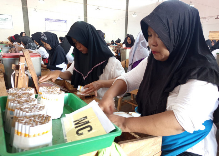 Menguak Sejarah Kretek di Kudus, Warisan yang Tumbuh Bersama Perjalanan Sebuah Kota
