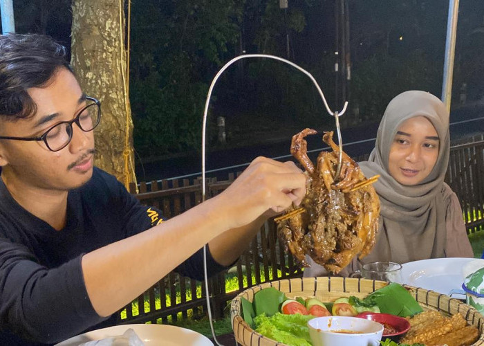 Ayam Panggang Pakis, Sensasi Kuliner Pegunungan Muria yang Diburu Saat Lebaran