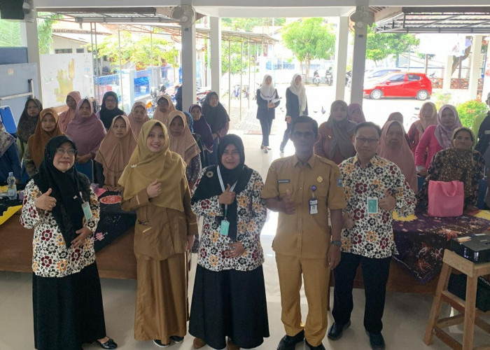 30 Lansia di Debong Kulon Tegal Dilatih dan Edukasi Senam Kegel 