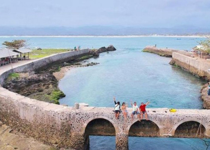 5 Pantai di Dekat Bandung dengan Daya Tariknya Masing-masing