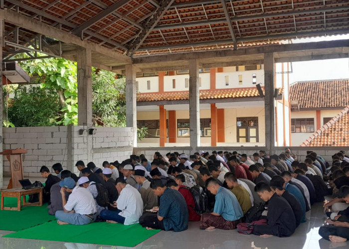 SMK Negeri 3 Kota Tegal Adakan Pesantren Ramadan