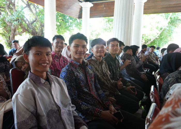 494 Mahasiswa Kurang Mampu di Rembang Akhirnya Bisa Sarjana Berkat Program Beasiswa