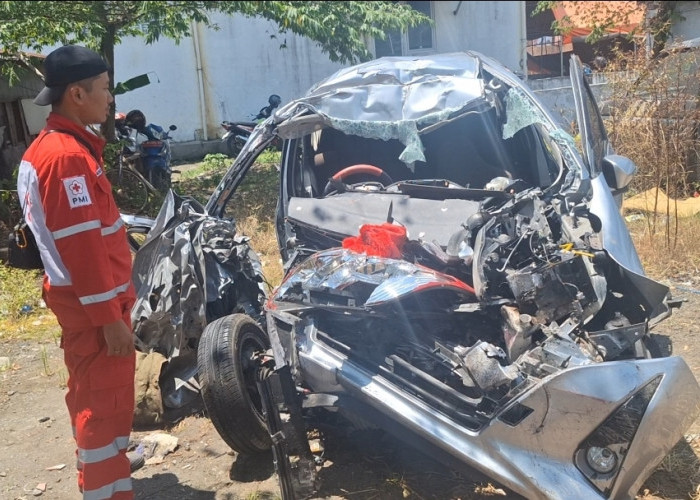 Mobil Tabrak Bus di Tol Tegal-Pemalang, Empat Korban Meninggal Dunia Satu Balita Kritis