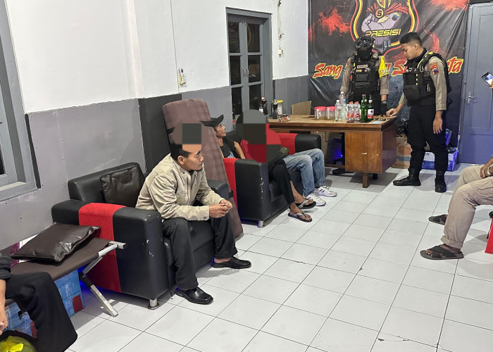 Pesta Miras di Angkringan Pasar Nongko Solo, 5 Orang Diciduk Polisi