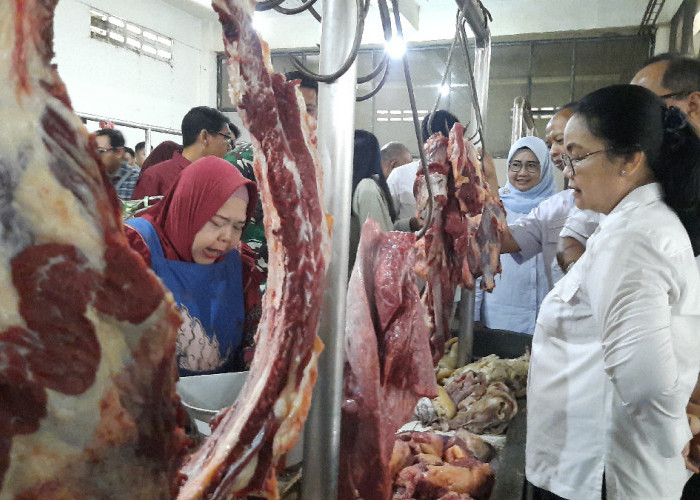 Sidak Pasar Jelang Nataru, Wali Kota Semarang Ingatkan Pedagang: Jangan Premo Nanti Rugi Besar 