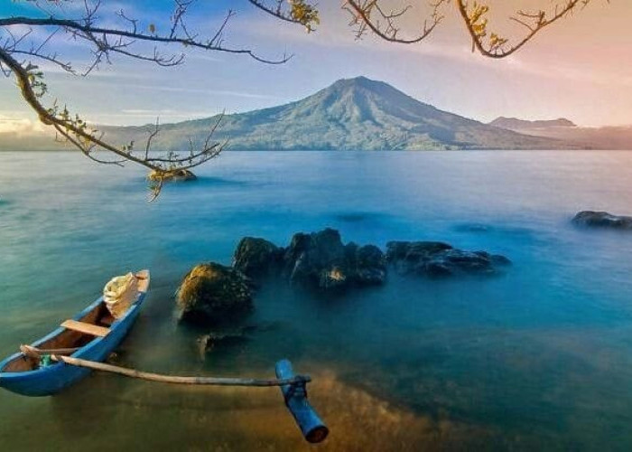 Pesona Alam dan Budaya Lampung: Menikmati Destinasi Wisata yang Menakjubkan, Gunung Krakatu Sangat Populer