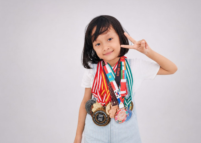 Siswi Purworejo Raih Medali Emas Einstein Olympiad 2026, Kintania Siap Wakili Indonesia ke Jerman
