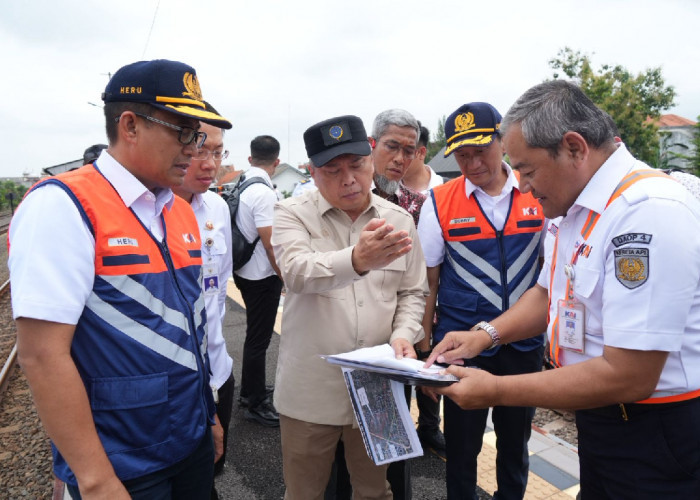 Dirut KAI dan Menhub Tinjau Kesiapan Angkutan Natal dan Tahun Baru di Semarang