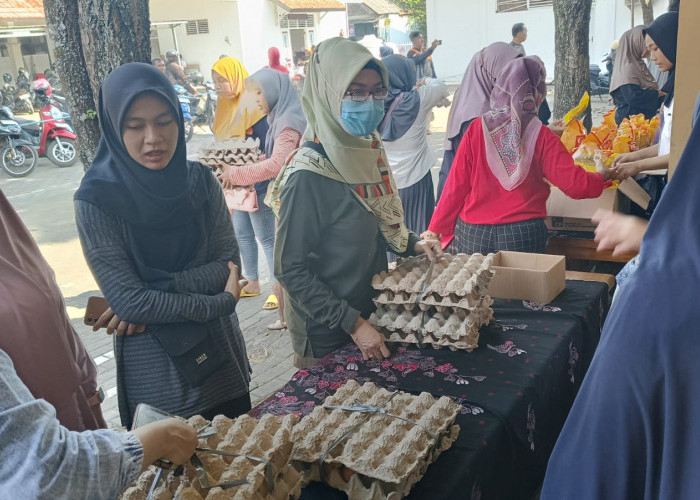 Bulan Bakti Peternakan, Dislutkanak Batang Jual Telur Ayam Murah hingga Vaksinasi Hewan Gratis