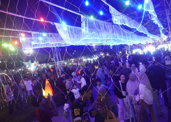 Festival of Light Batang Ubah Alun-Alun Jadi Pusat Pesta Cahaya Sambut 2026