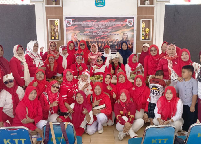 Sambut HUT Ke-81 RI, Rapat Pleno Srikandi PP Kota Tegal Sarat Aksi Sosial hingga Borong Produk UMKM