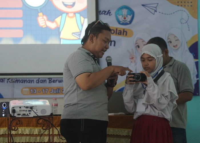 MPLS Seru, Siswa SMPN 17 Pekalongan Diajak Lawan Hoaks Bareng PWI