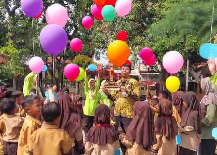 MPLS SD Negeri Margadana 4 Kota Tegal Ditutup dengan Santunan Anak Yatim