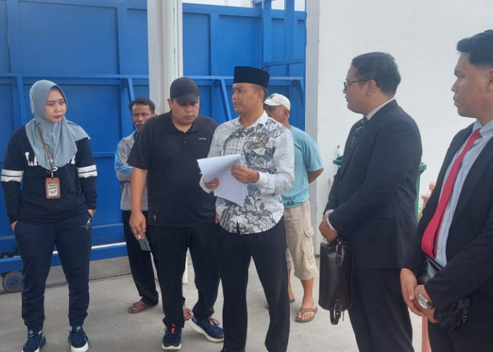 PN Slawi Sidang Lokasi Gugatan Perdata di Pabrik Sepatu Lebaksiu