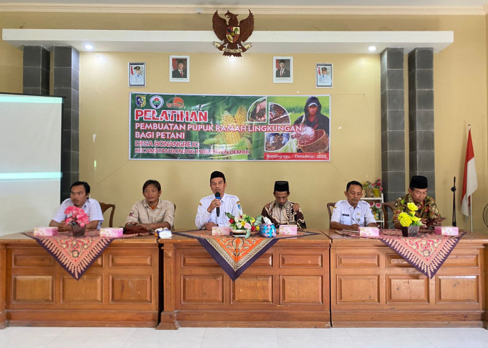 Lahan Terdampak Rob, Pemdes Bonangrejo Bekali Petani Pelatihan Pupuk Ramah Lingkungan