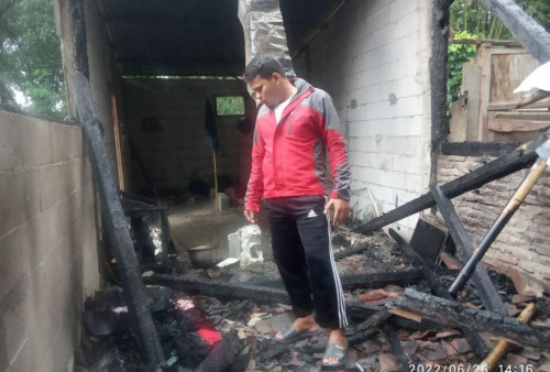 Diduga Korsleting, Rumah Buruh Tani di Tegal Terbakar
