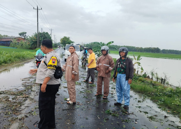 Banjir Bandang di Pati Telan Korban, Warga  Hilang Terseret Aliran Sungai