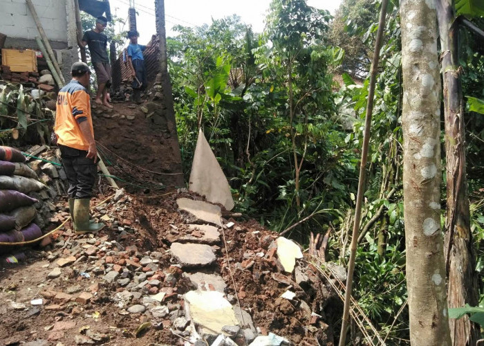 Desa Winduaji Diterpa Longsor Lagi, Rusak Rumah dan Lahan Pertanian 