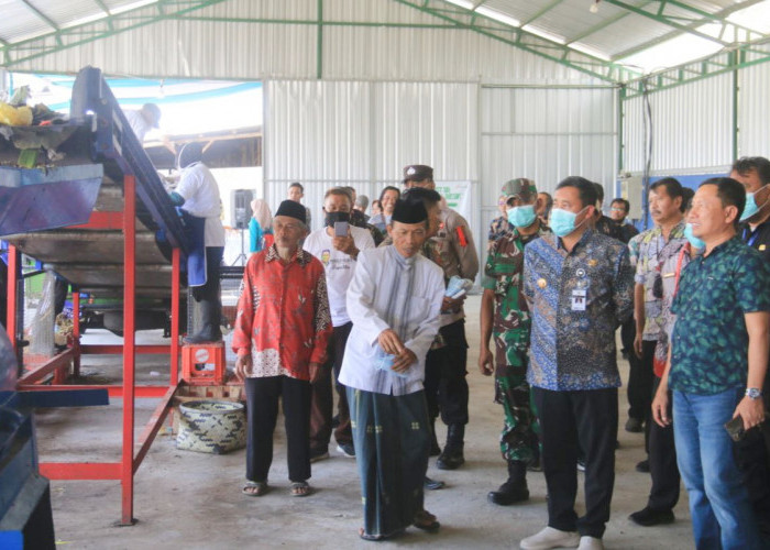 Bupati Pemalang Resmikan TPST Desa Randudongkal 