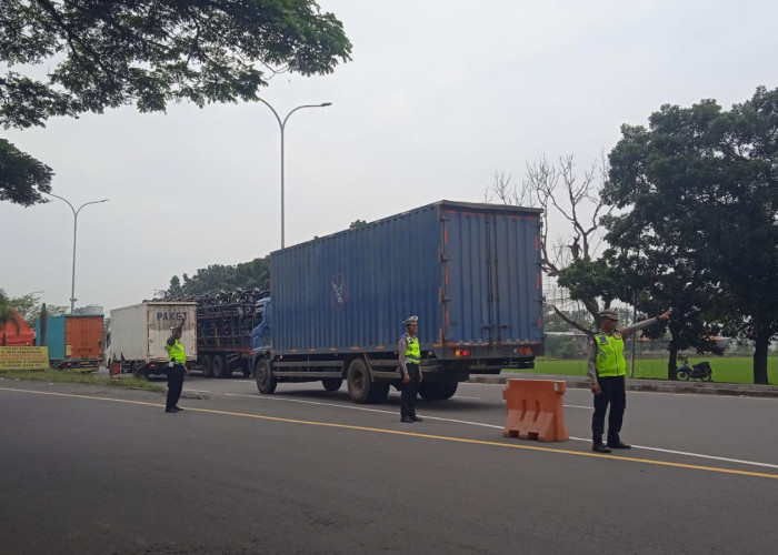 Satlantas Polres Pemalang Mulai Batasi  Truk Sumbu 3 di Pantura, Harus Masuk Tol
