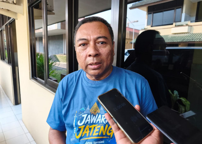 Kadisdikbud Batang Bantah Isu Vendor Seragam Gratis, Pastikan Prioritas Penjahit Lokal