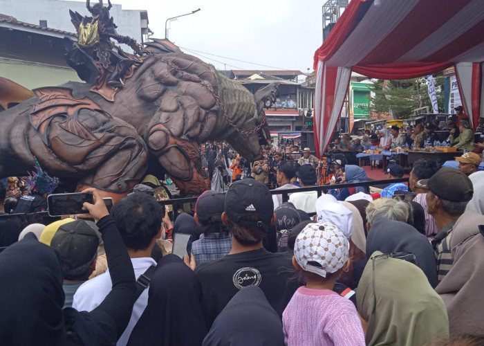 10.741 Orang Ikut Karnaval Sukorejo 2026, Wakil Bupati Kendal: Paling Meriah!