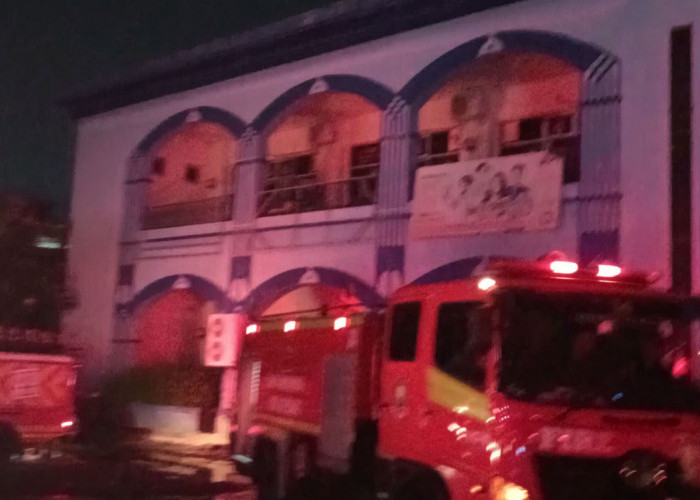 Update Kebakaran Metro Sport Center Peterongan, 5 Korban Dilarikan ke Rumah Sakit