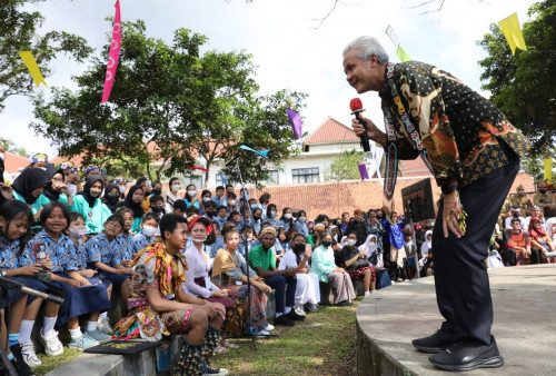 Ganjar Pranowo Mendadak Sutradarai Gemu Fa Mire di Borobudur Student Festival 