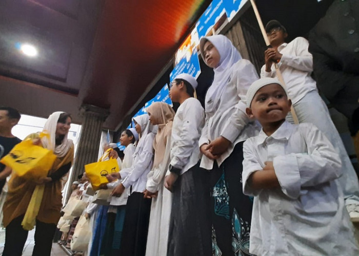 Ratusan Anak Panti Asuhan dan Santri Ikuti Buka Puasa Bersama di Balai Kota Semarang