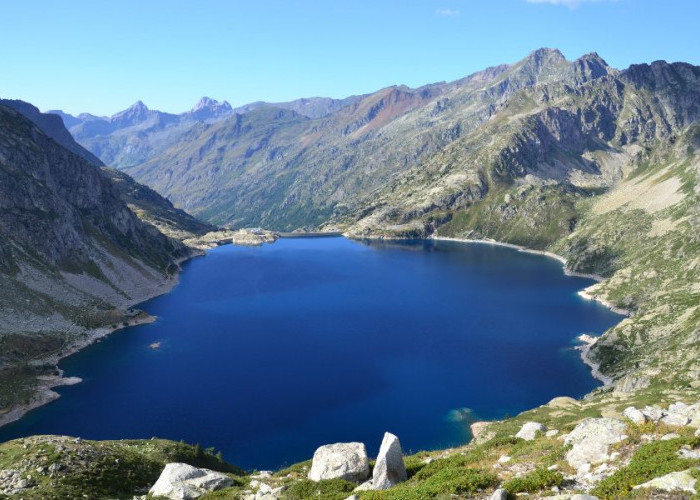 6 Pesona Telaga di Jawa Tengah yang Memukau