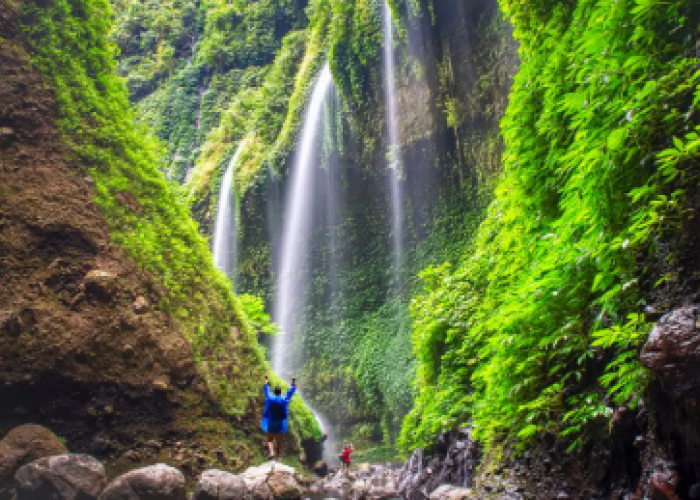 7 Air Terjun di Jawa Tengah dengan Keindahan Alam yang Menyegarkan